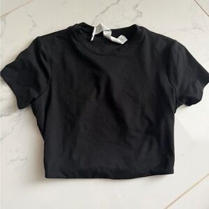 ALO black cropped backspin shirt